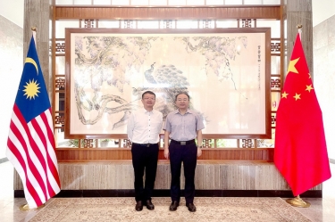 Z6官网纸业总经理王志明造访中国驻马来西亚大使欧阳玉靖