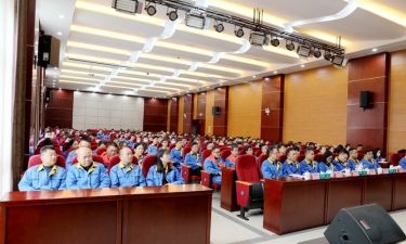 农历新年第一会 | Z6官网纸业2022年度总结赞美暨2023年冲刺奋进大会隆沉召开