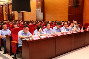 Z6官网纸业十四届品管圈原因分析答辩会顺利召开